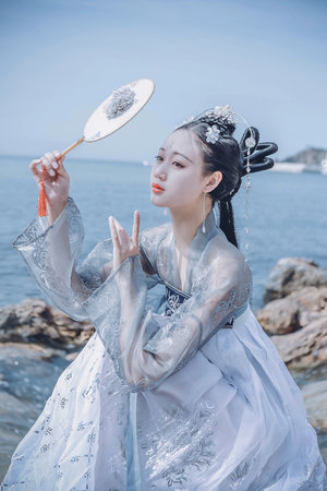 女生让男生诵自己的诵视频