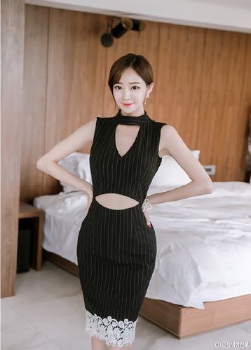 两个男生击剑什么意思